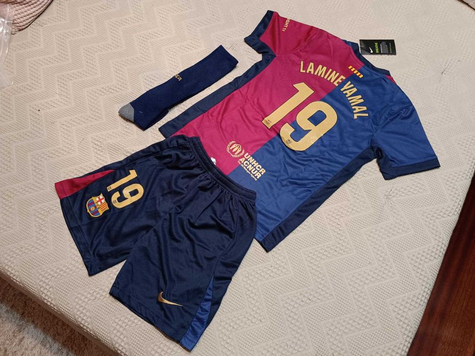 Equipamento Barcelona Yamal ou Raphinha Camisola CRIANÇA