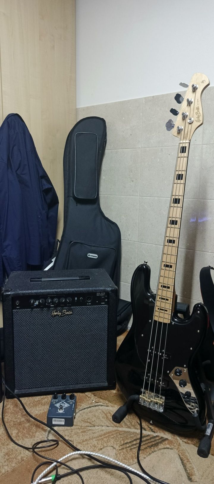 zestaw gitara basowa i wzmacniacz Harley Benton