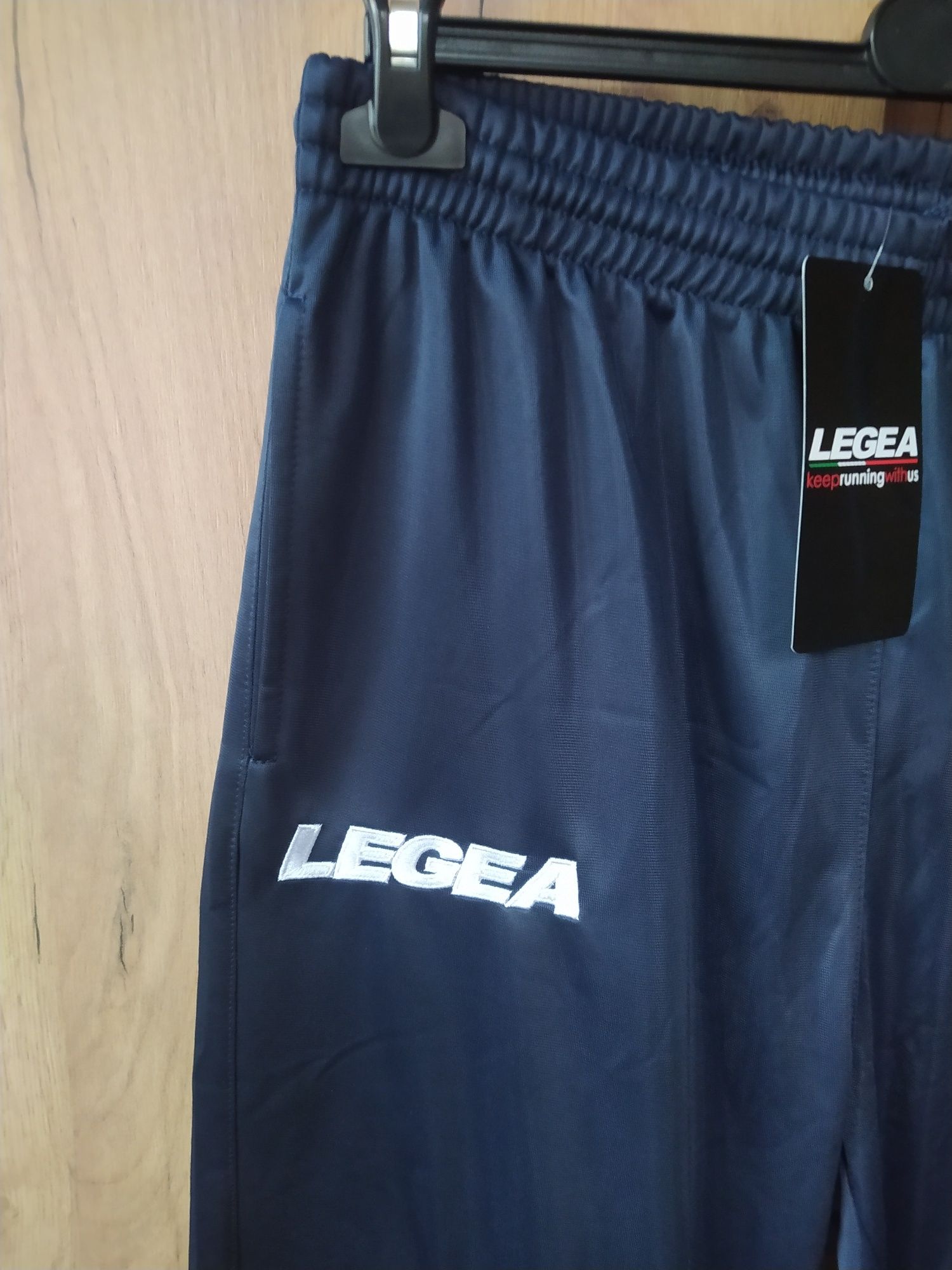 Spodnie sportowe firmy Legea, rozmiar XXL, męskie, nowe z metką, kiesz