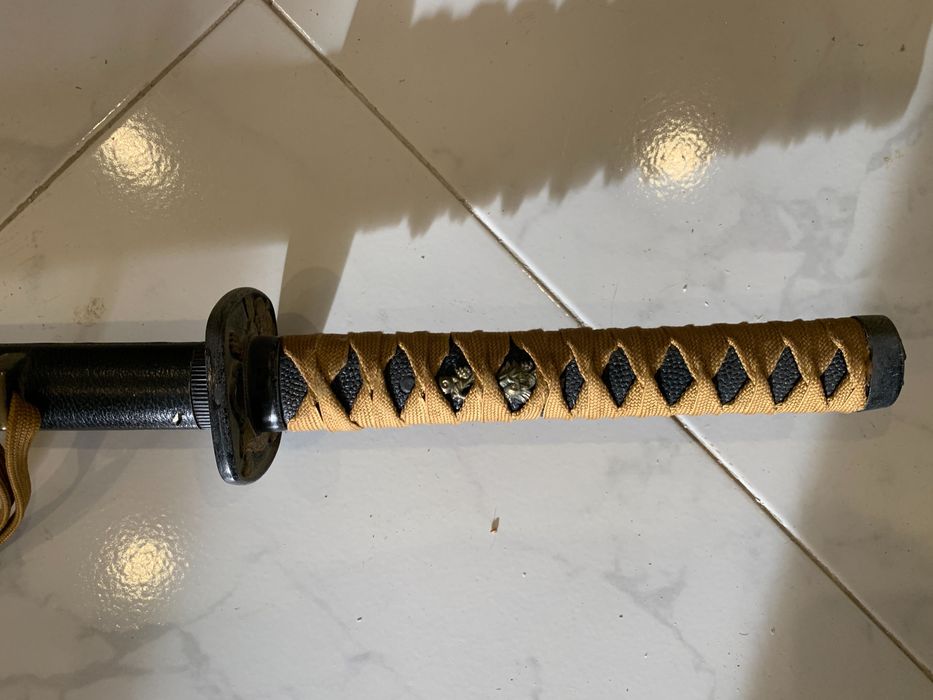 Réplica de espada oriental