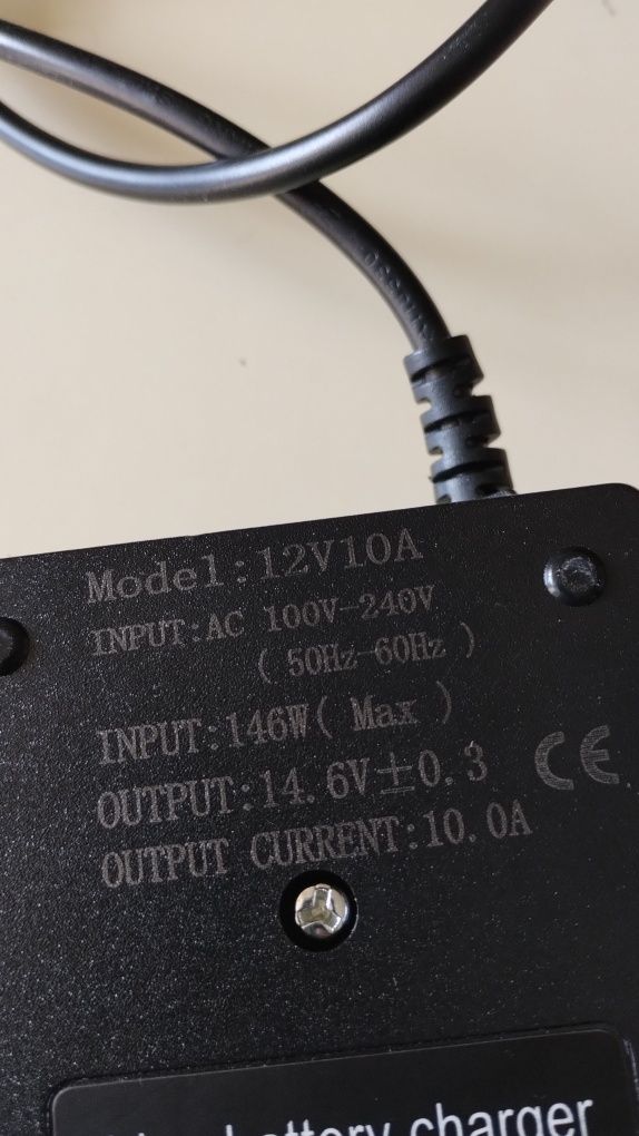 Ładowarka do akumulatorów Lifepo4 14.6V 10A