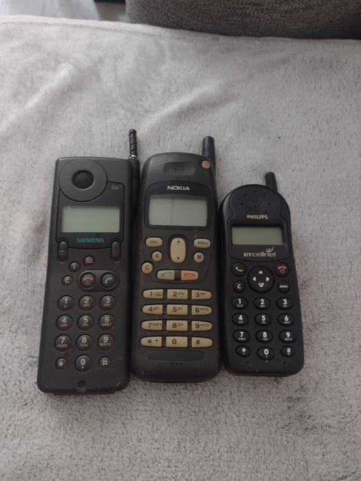 Zestaw starych telefonów 3 sztuki