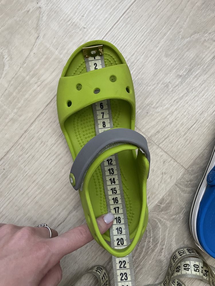 Остались зелёные Кроксы crocs