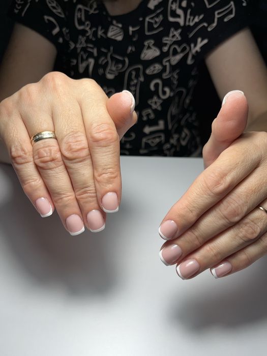 Манікюр Львів.