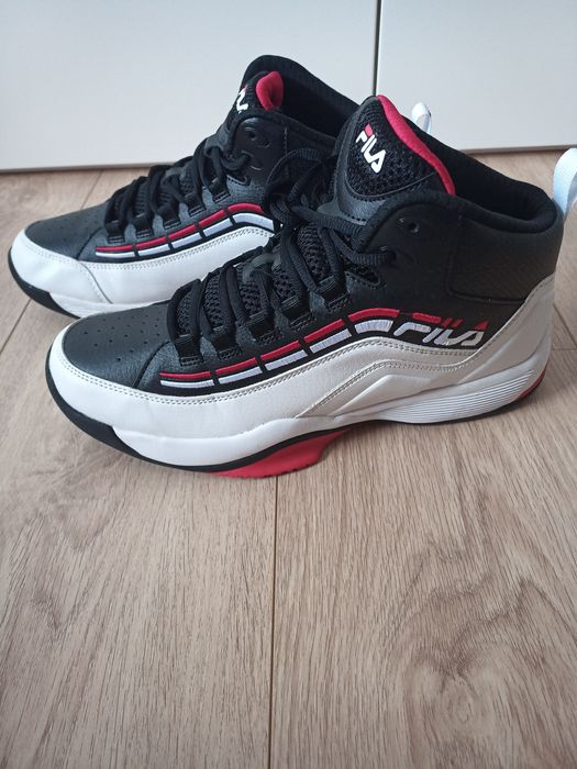 Tenis Fila spitfire basicamente novos