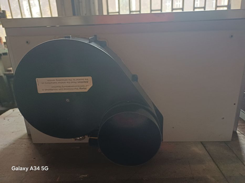 Wyciag kuchenny podszafkowy