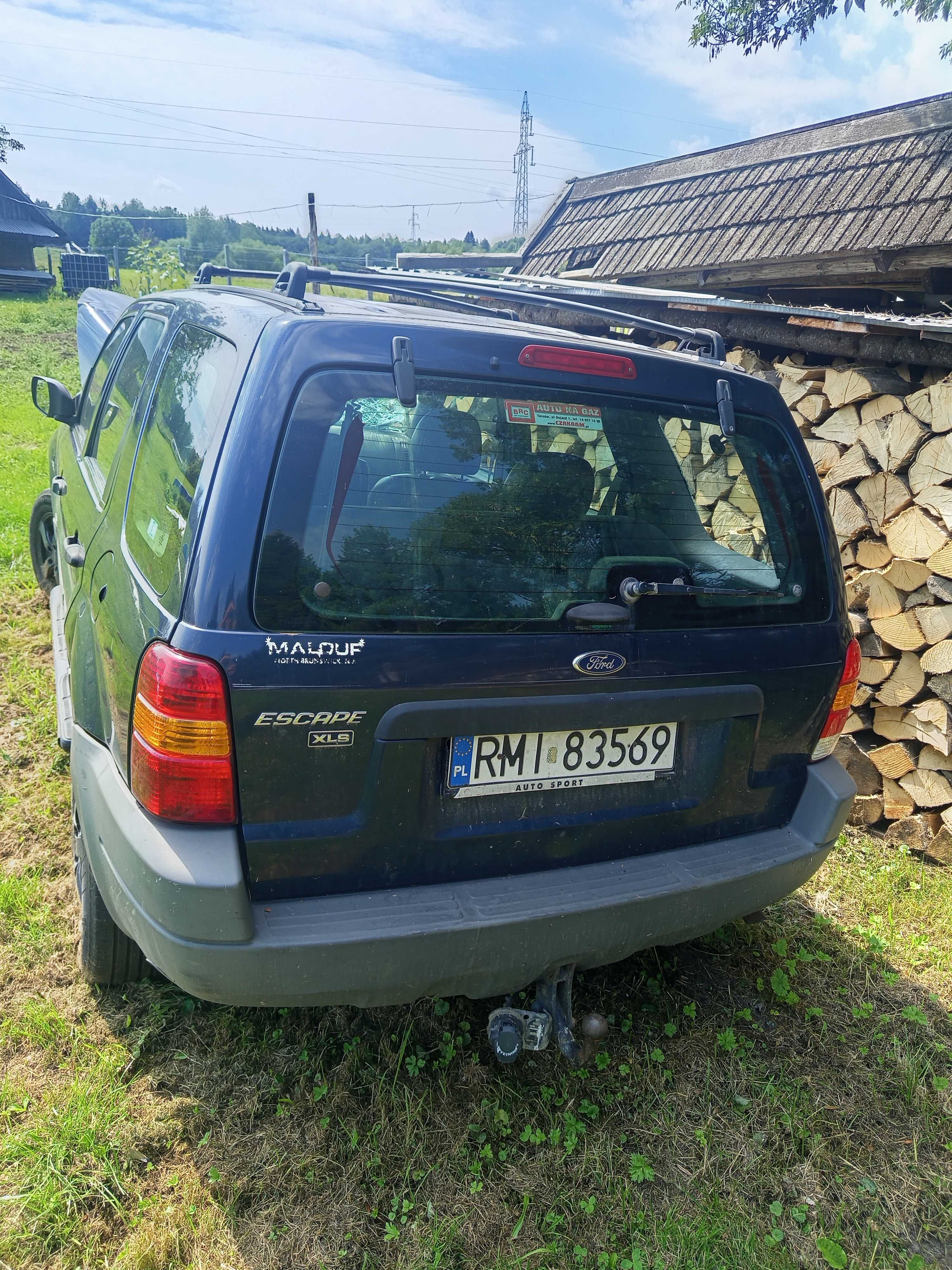 Ford Escape 2.0 benzyna /gaz 4x4 Powypadkowy