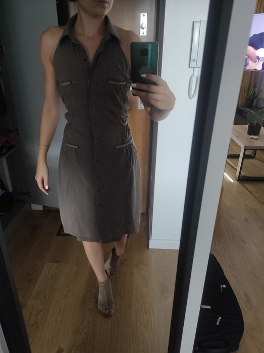 Sukienka bez rękawów