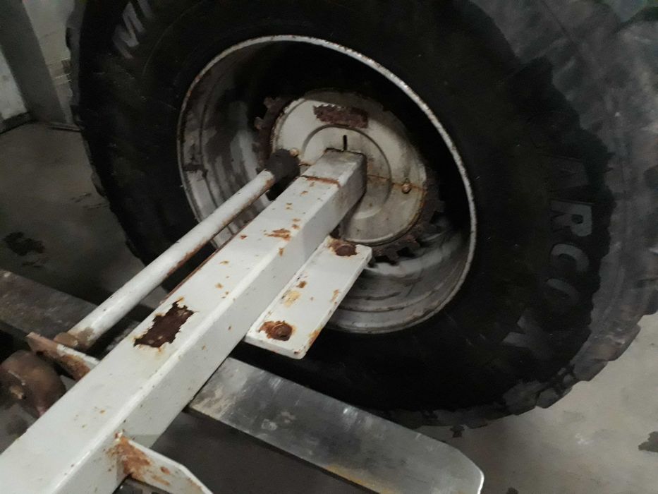 Oś Koła 26.5 Opony 710/50