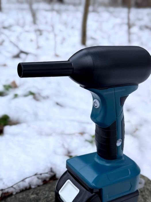 Mocna Poręczna Dmuchawa Do Czyszczenia Elewacji Na Baterię MAKITA 18V