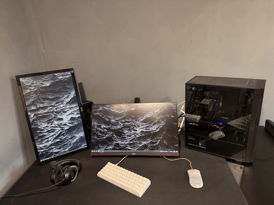 Stanowisko gamingowe komputer,2 monitory,myszka,klawiatura i słuchawki