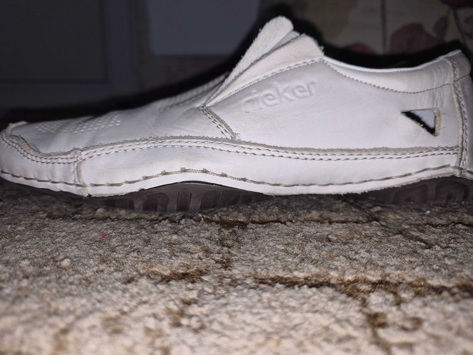 Продам мужские спортивные туфли Rieker