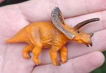 Figurka CollectA mini dinozaur Torosaurus