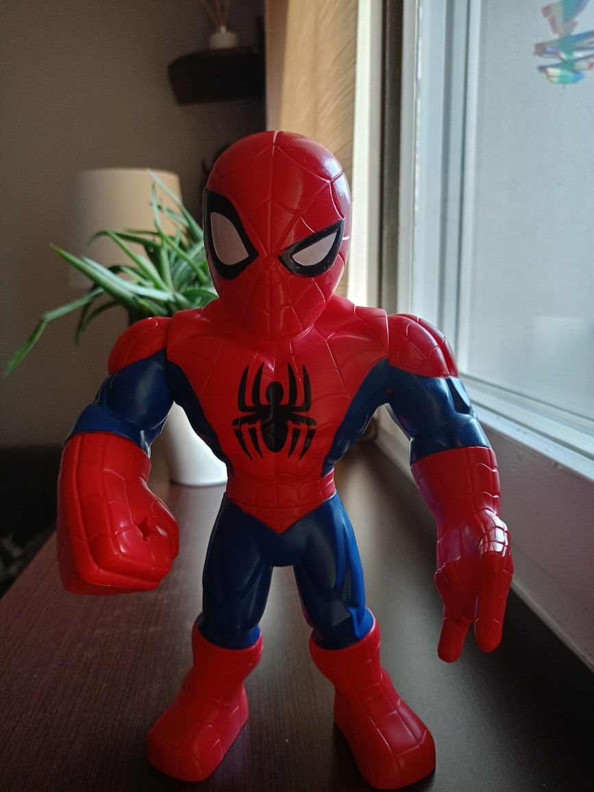 Figurki-zabawki Spiderman i Lord Vader