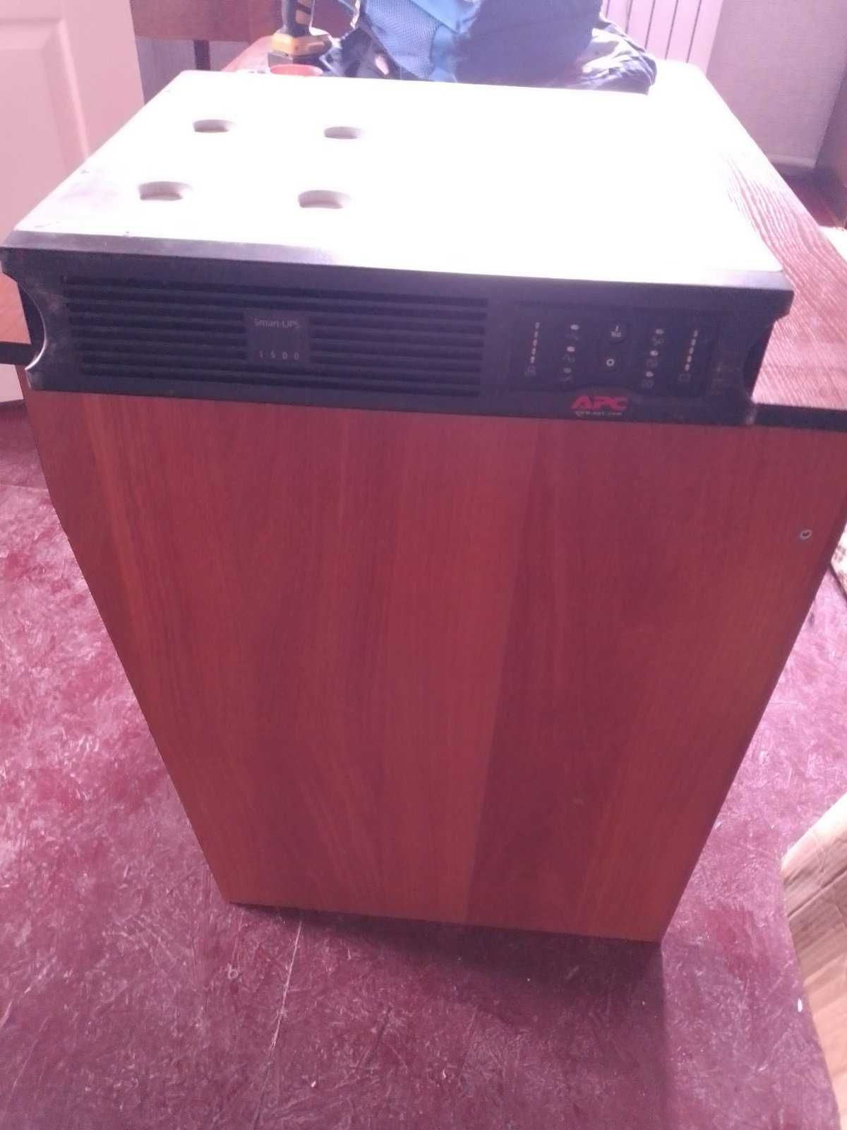 безперебійник ибп чистий синус Apc Smart 1500VA