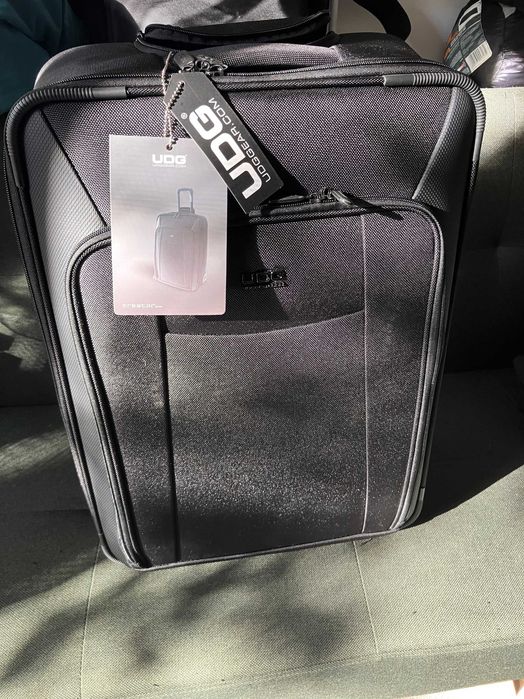 Torba UDG Creator Wheeled Midi Controller Case 22 na sprzęt DJ/studio