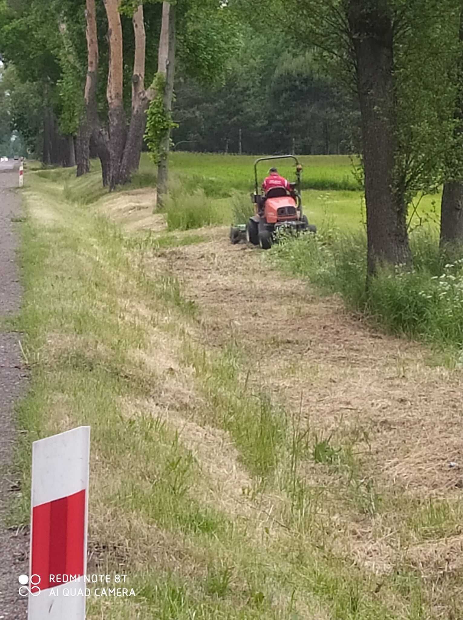 Koszenie Farm Fotowoltaicznych - dokaszanie pasów drogowych kosiarka