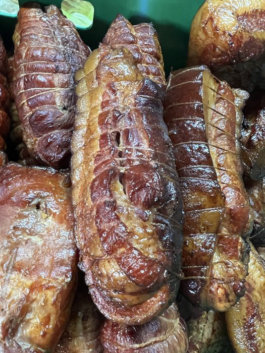 Копчене мʼясо та бекон