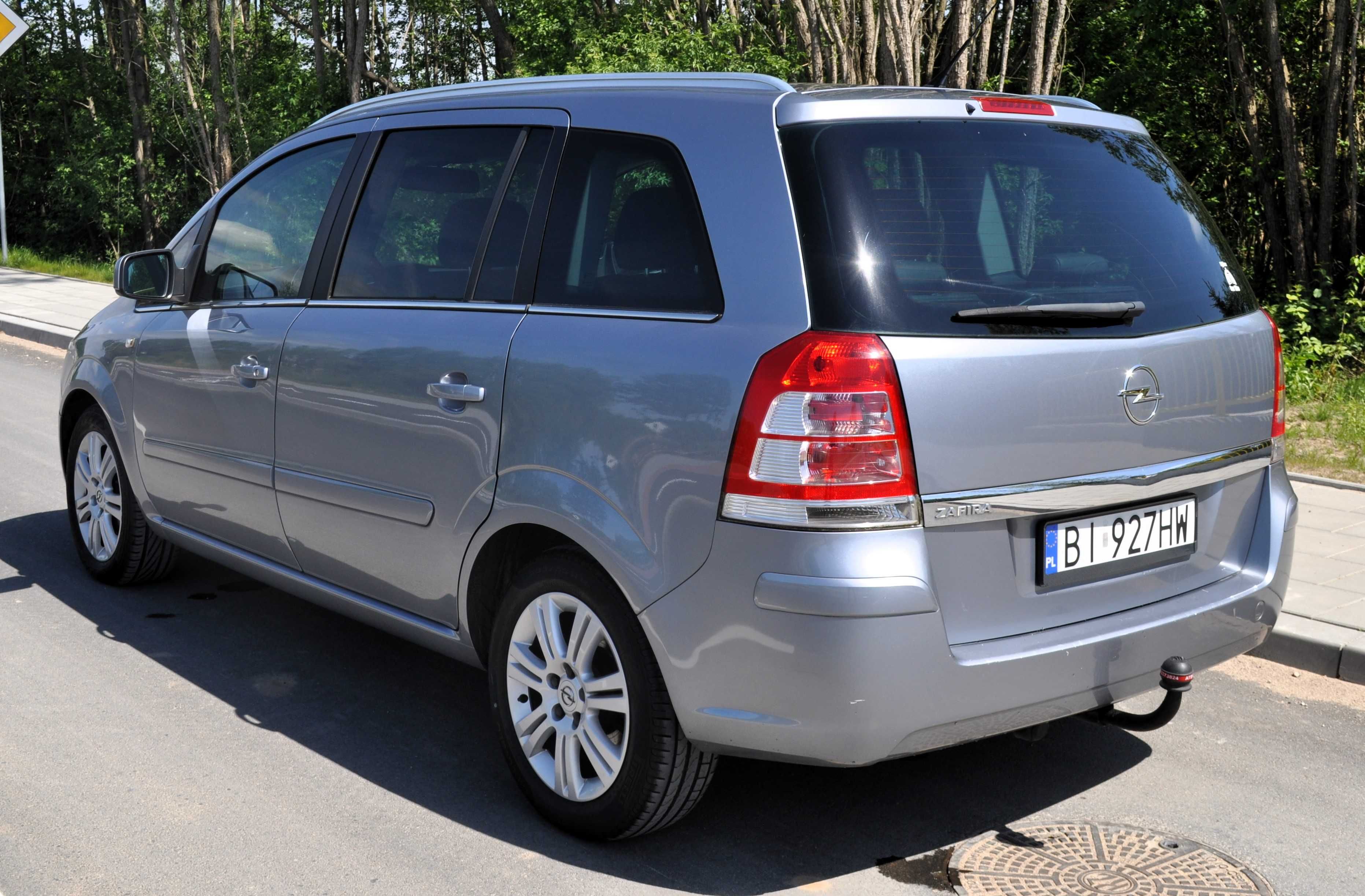 Opel Zafira 2010r bezwypadkowa 7osobowa benzyna