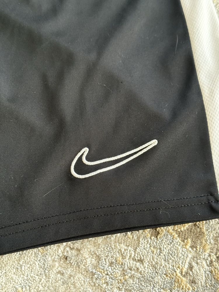 Шорти Nike розмір xs оригінал!