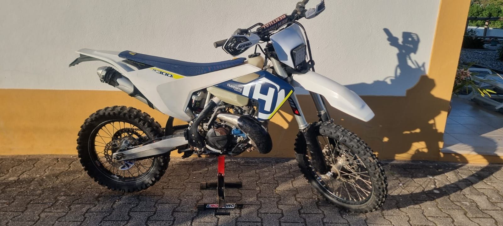 Venda ou troca - Husqvarna TE300  18