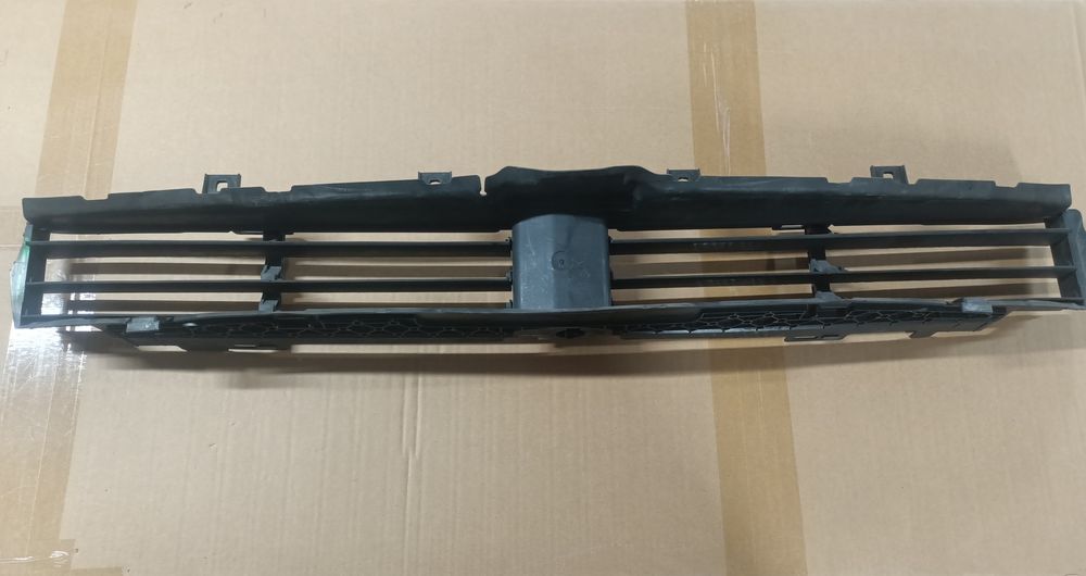 Жалюзі нижні для BMW G30  з моторчиком, оригінал