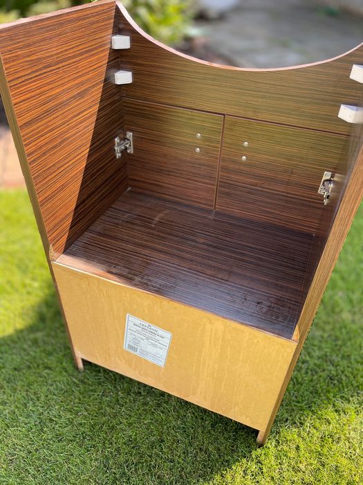 Szafka z umywalką Cersanit do łazienki