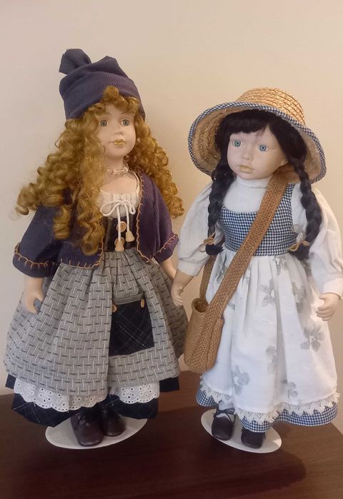 Lalka - duża porcelanowa