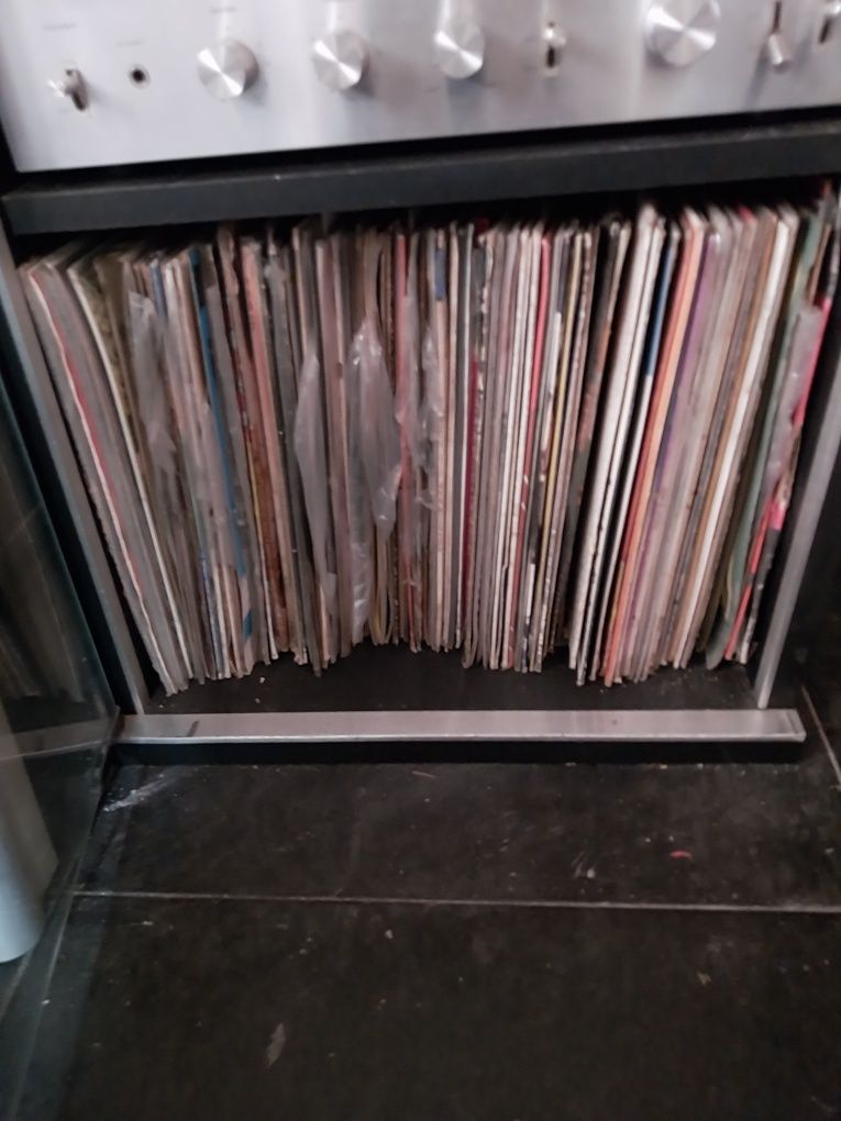 Vendo 150 discos de  vinil