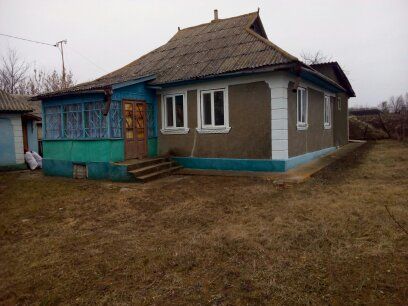 Продається будинок в с.Конева .В будинку всі зручності.