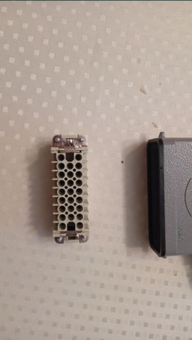 Złącza przemysłowe I styki