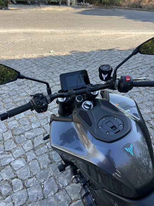 Yamaha mt 09 y-amt