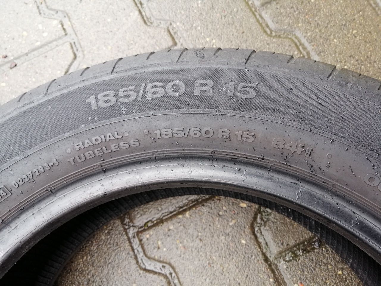 185/60R15 84H Continental ContiPremiumContact 2