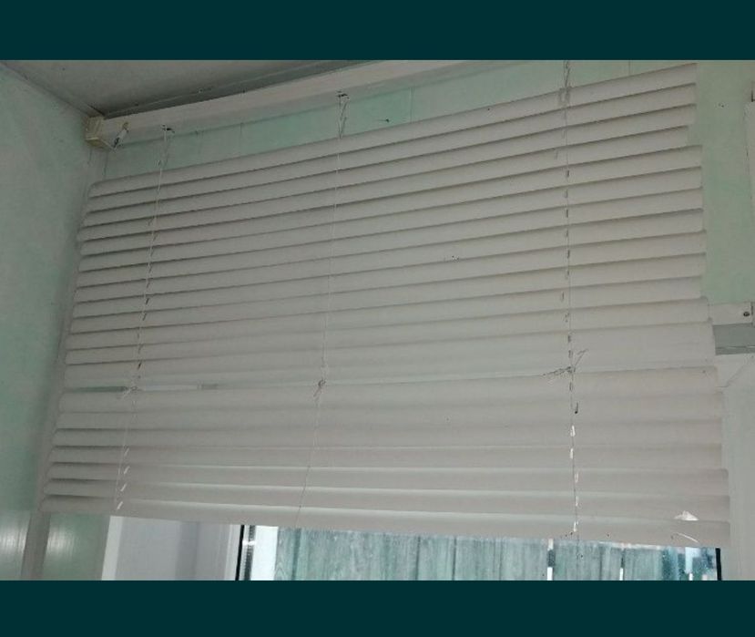 Дсп стільниця жалюзі ламелі ролети пластикові на вікно білі столешниця