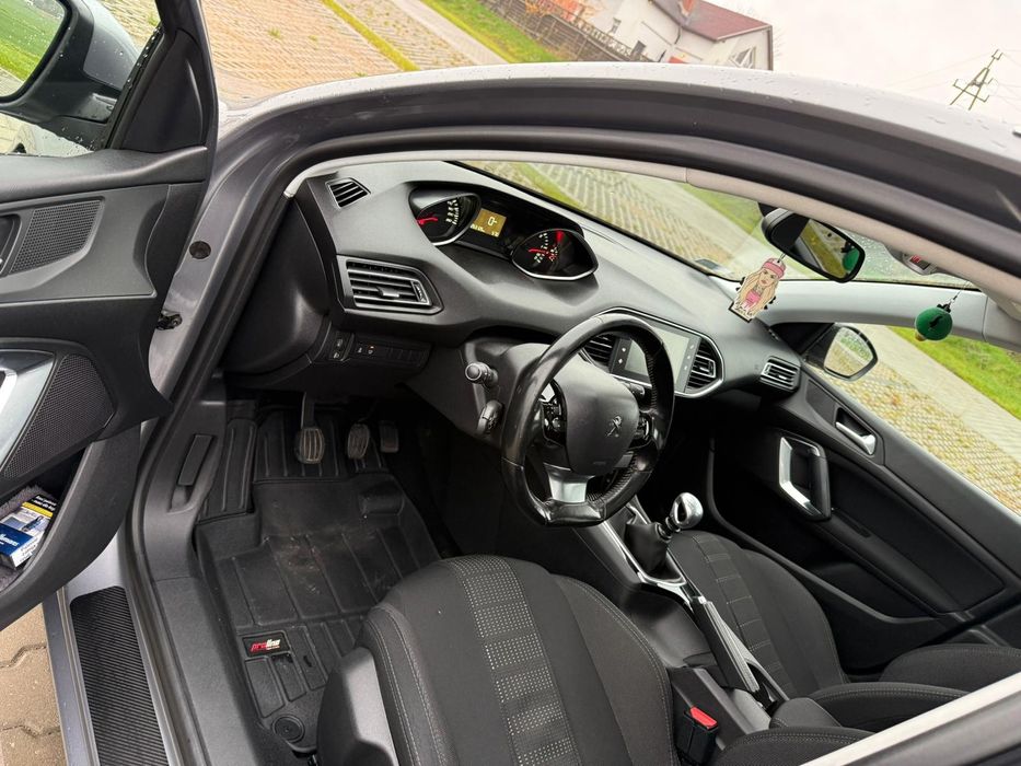 Peugeot 308 t9 2015rok