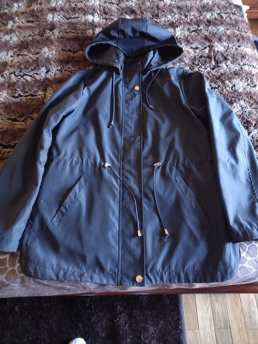 Parka preta de senhora