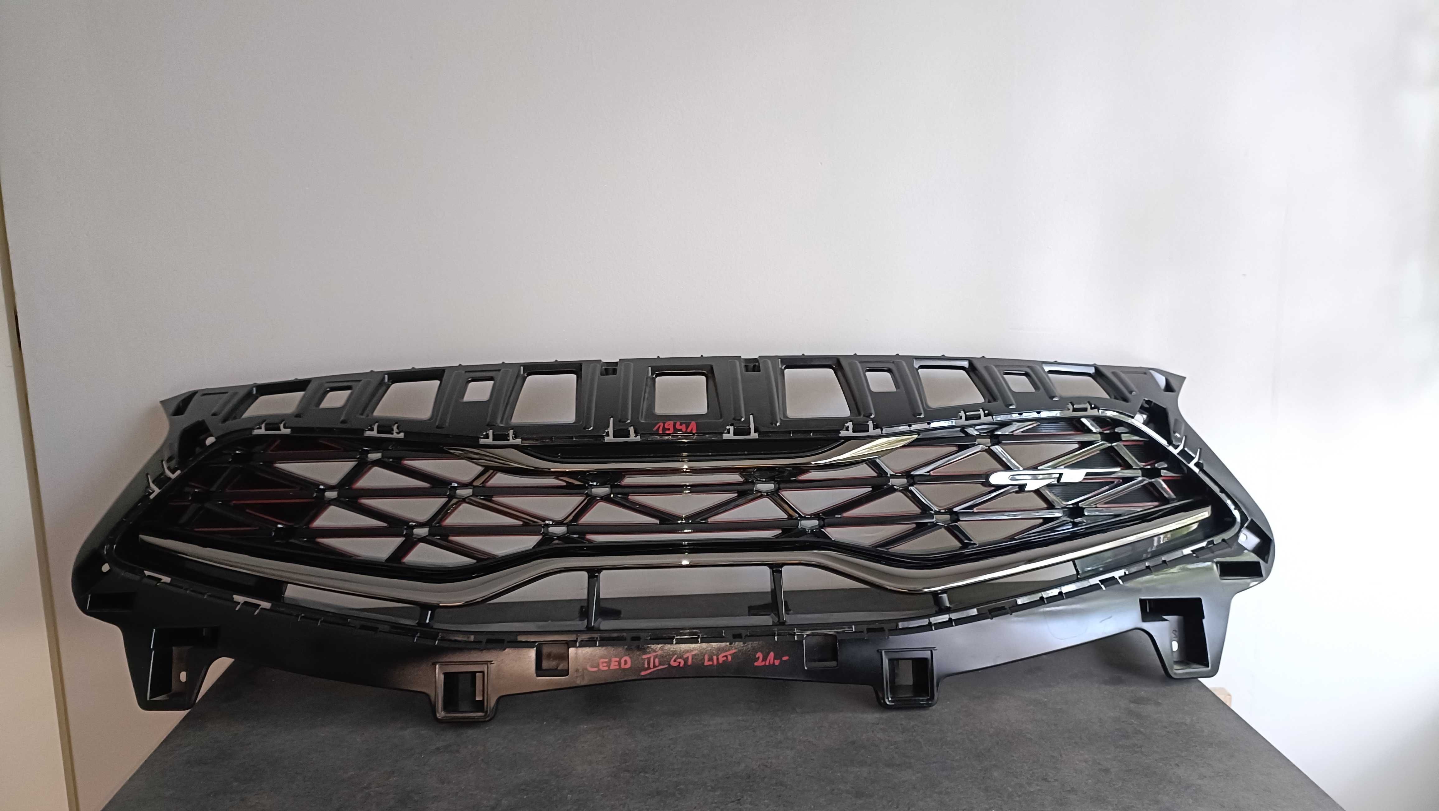 Kia Ceed 3 GT Lift Atrapa grill