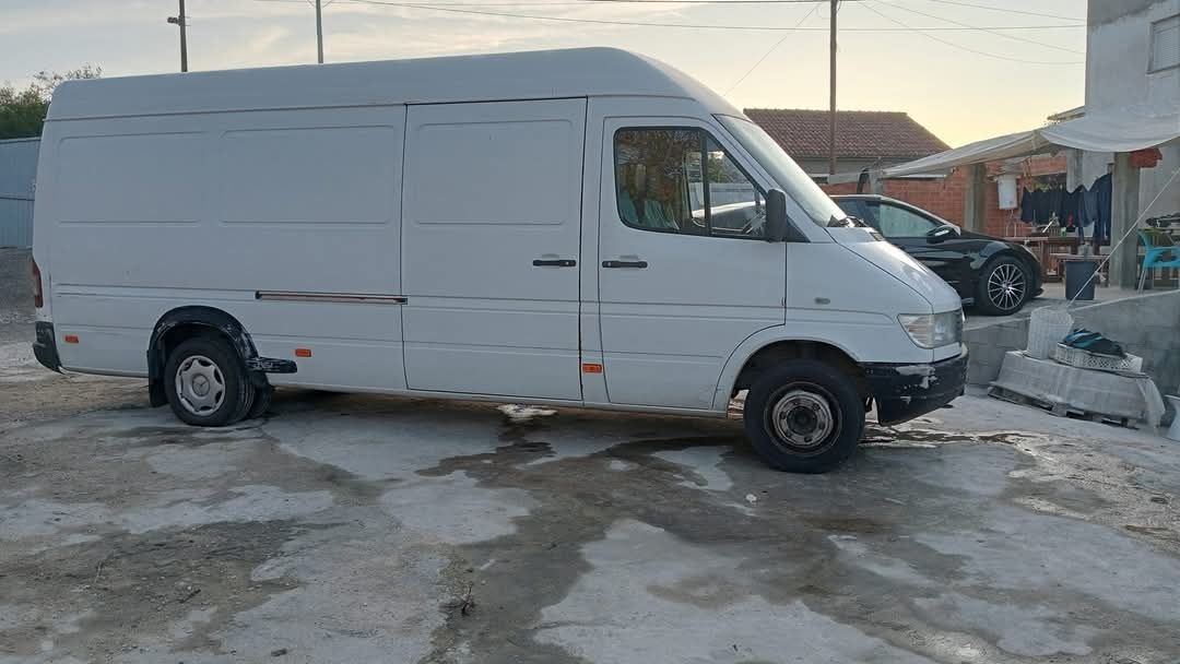 Mercedes-sprinter 412D