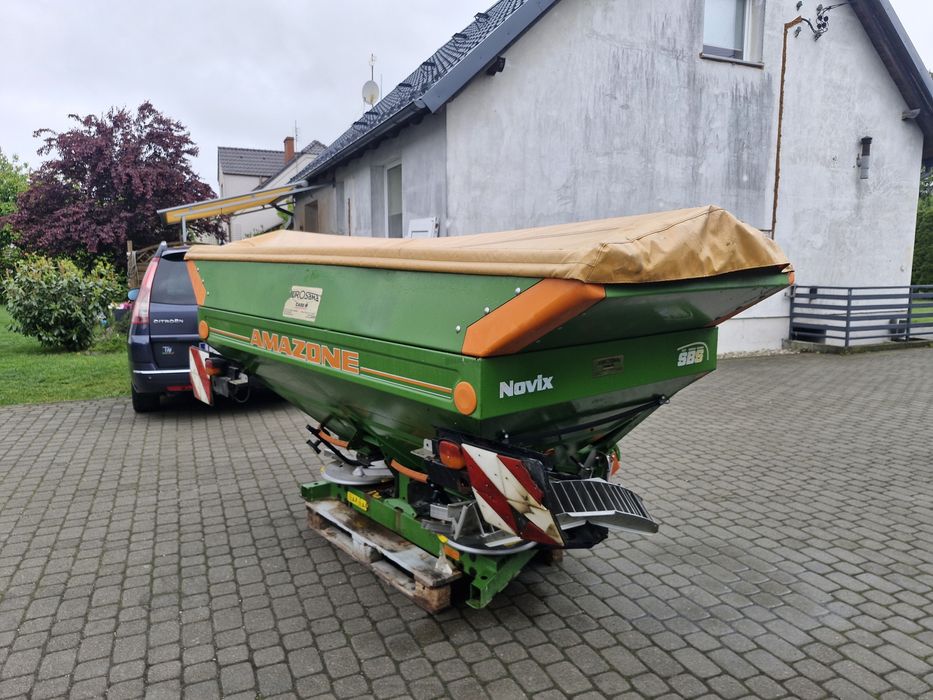 Rozsiewacz Amazone Zam 1200 Novix