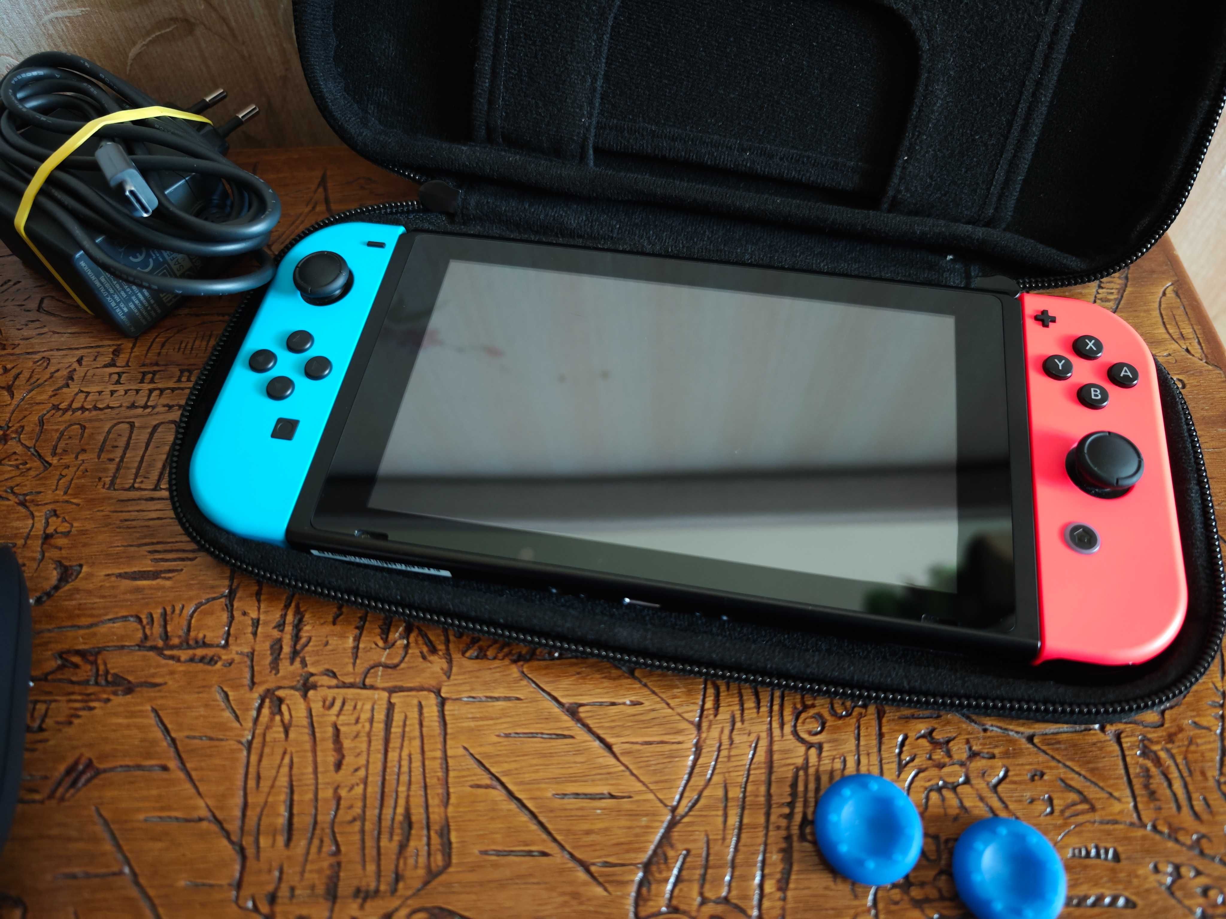 Nintendo Switch (Modelo 2019) Usada + jogo