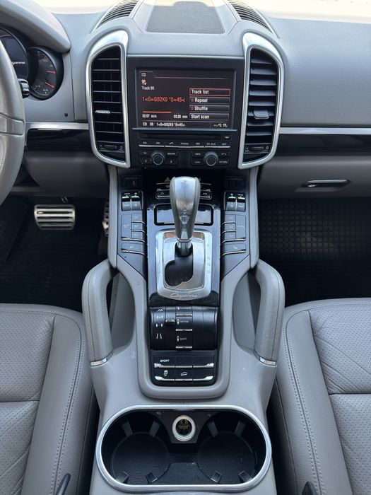 Porsche Cayenne 3,0 дизель 2013 року