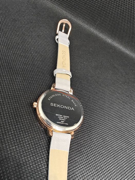 Relógio Sekonda Feminino – Design Elegante e Clássico
