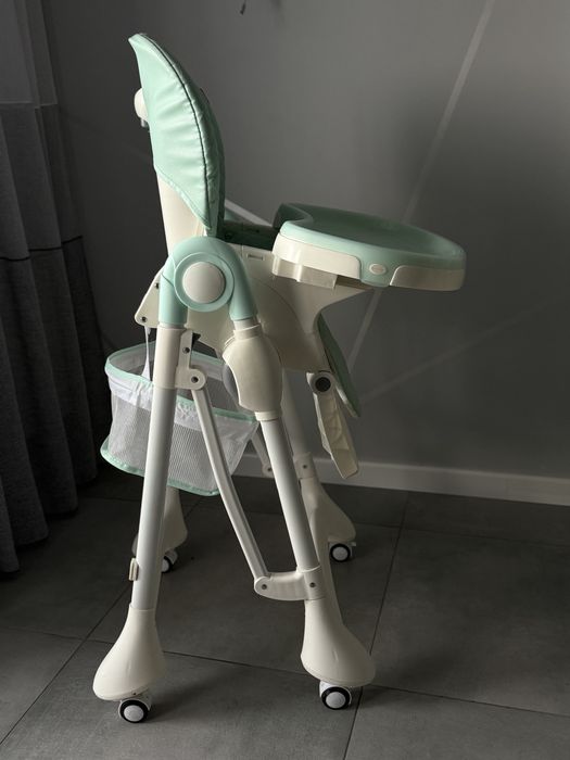 Стульчик для кормления и творчества
