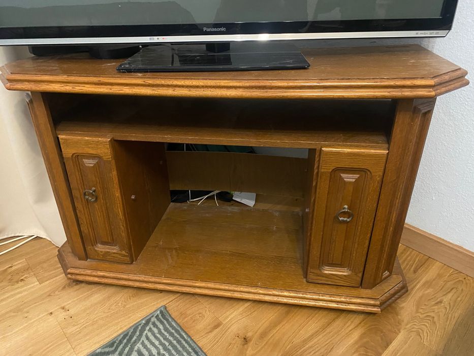 Szafka pod telewizor (dąb barwiony)
