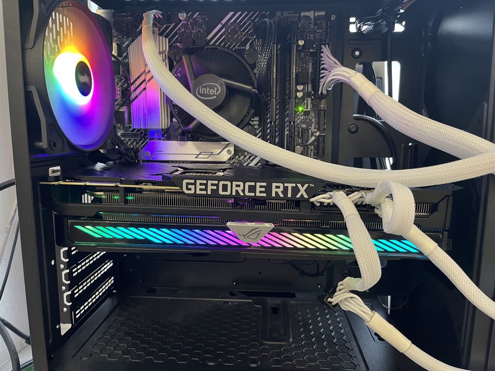 Топова відеокарта Asus ROG Strix RTX3080ti 12гб