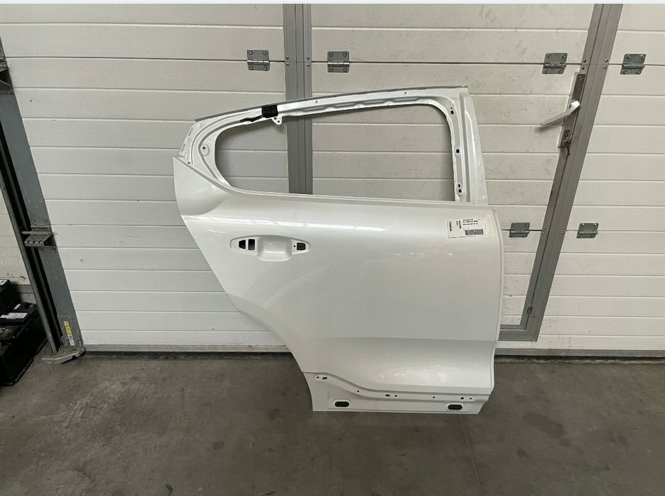 Двері передні задні праві Volvo xc-40 c40 хс40 recharge ev400 707 729