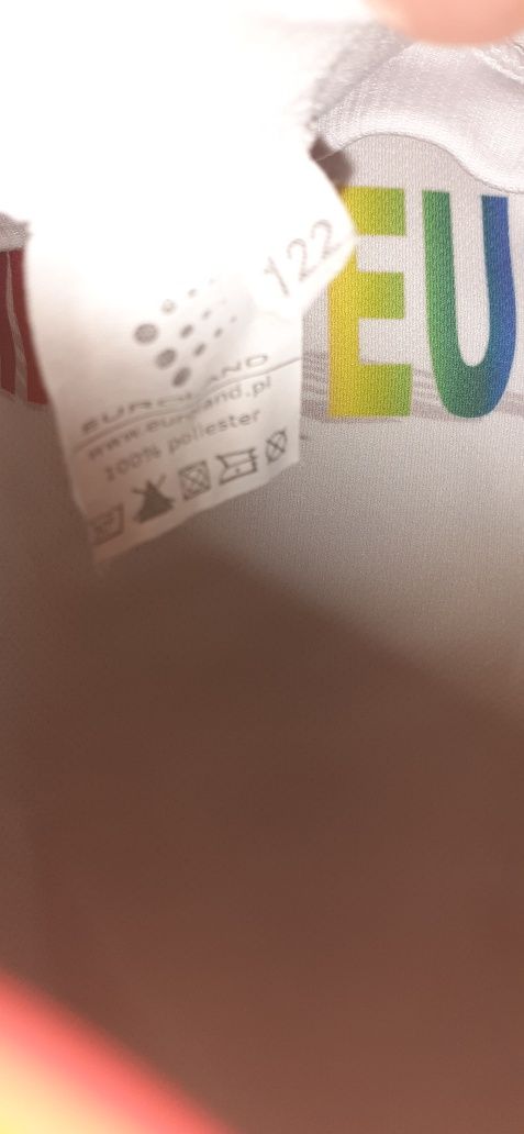 T-shirt r. 122 z workiem do stroju ; koszulka sportowa