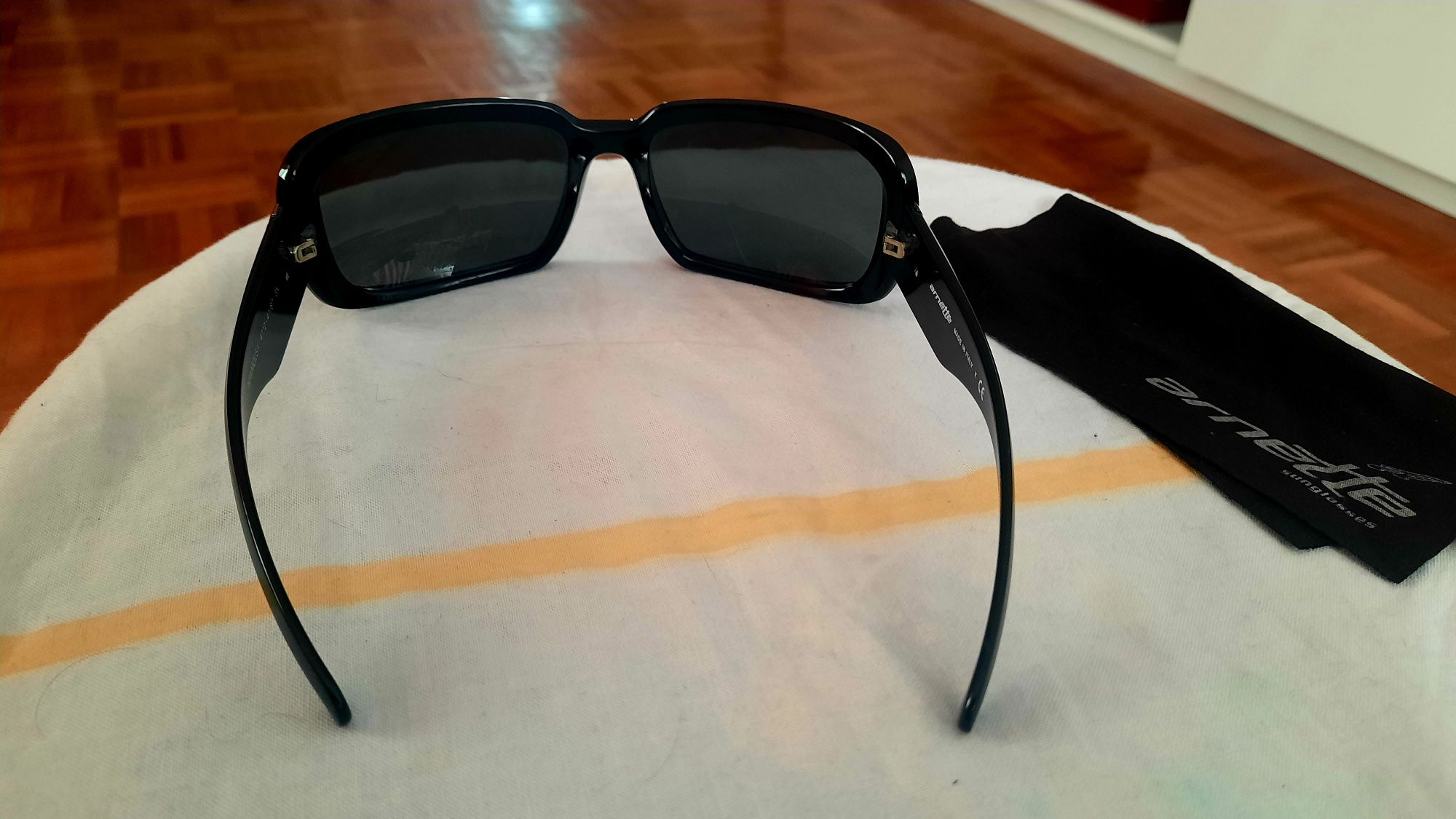 vendo óculos arnette unisex (usado)