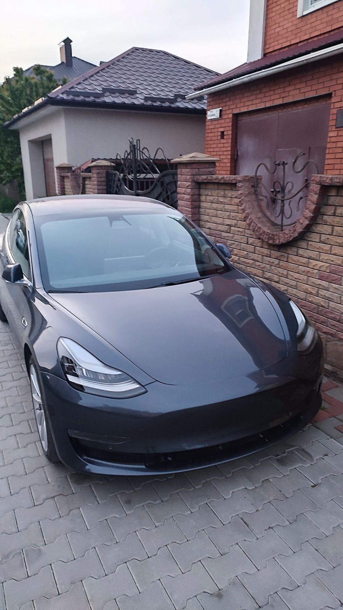 Tesla model 3 Dual motor