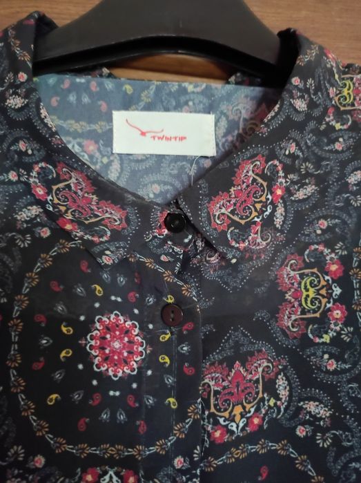 Letnia sukienka z krótkim rękawem. 40